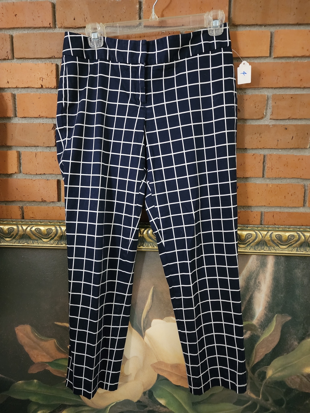Talbots Sz 4P Navy and White Windowpane Cropped Pants
